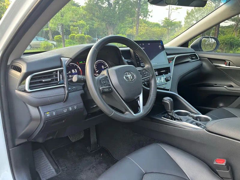 alphard camry