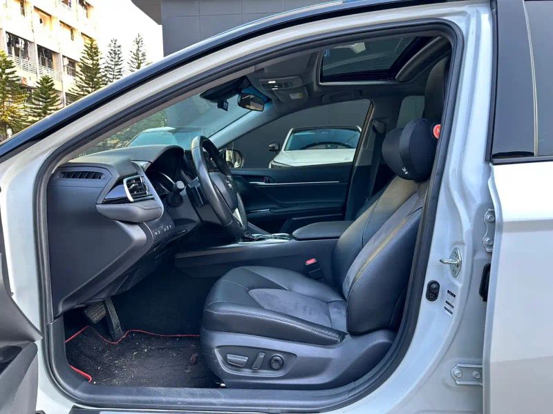 alphard camry