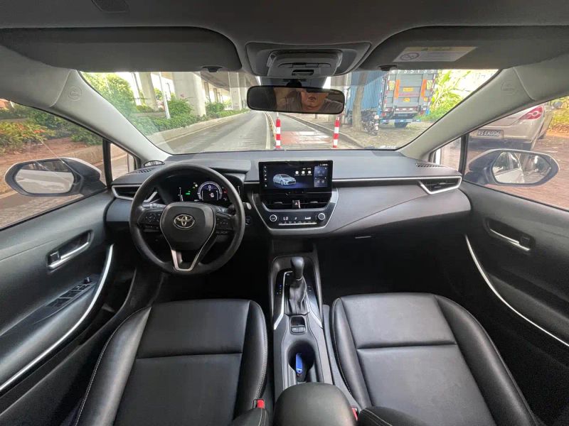 alphard corolla