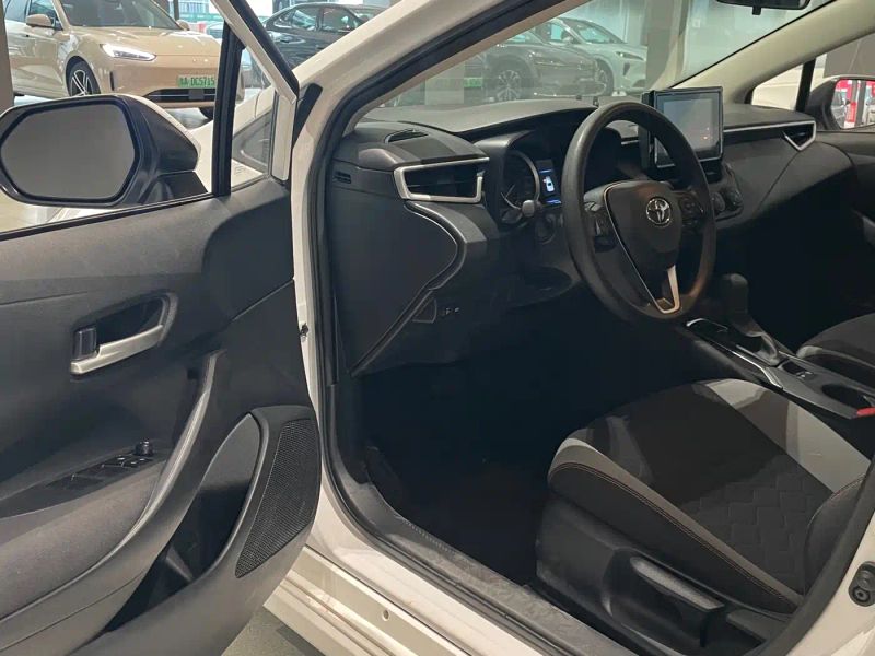 alphard corolla