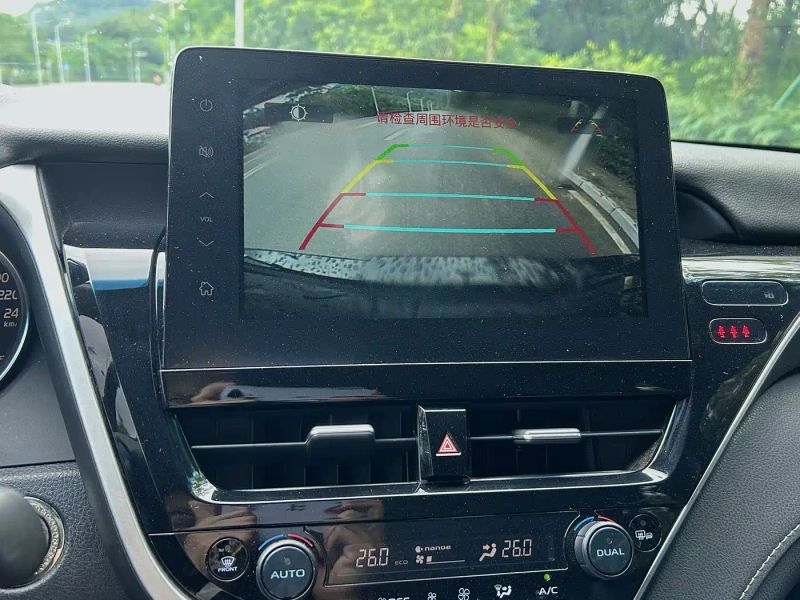 alphard camry