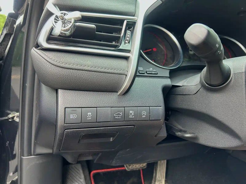 alphard camry