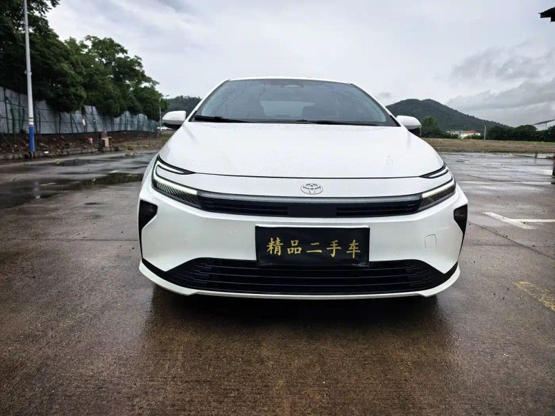 alphard corolla