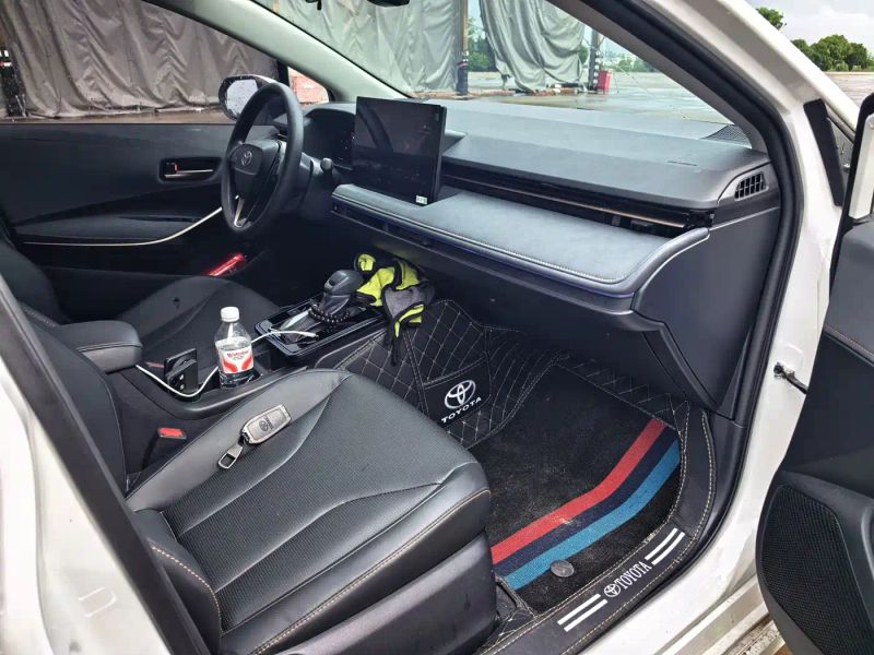 alphard corolla