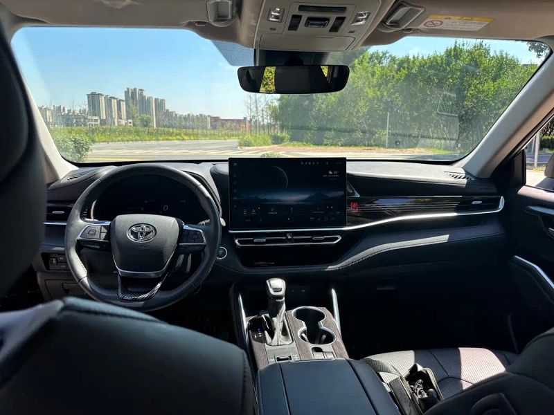 alphard highlander