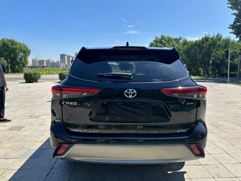 alphard highlander