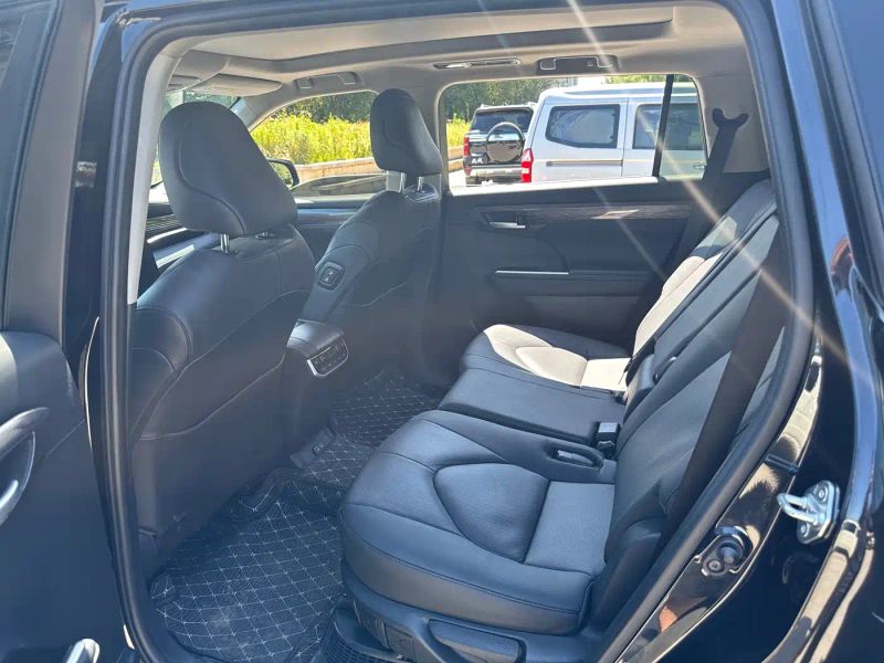 alphard highlander