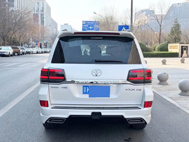 alphard landcruiser
