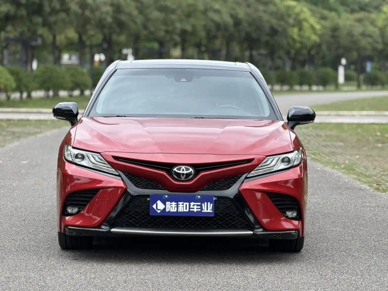 alphard camry