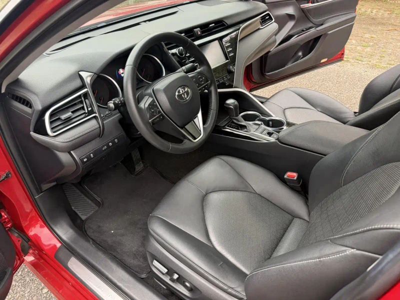 alphard camry