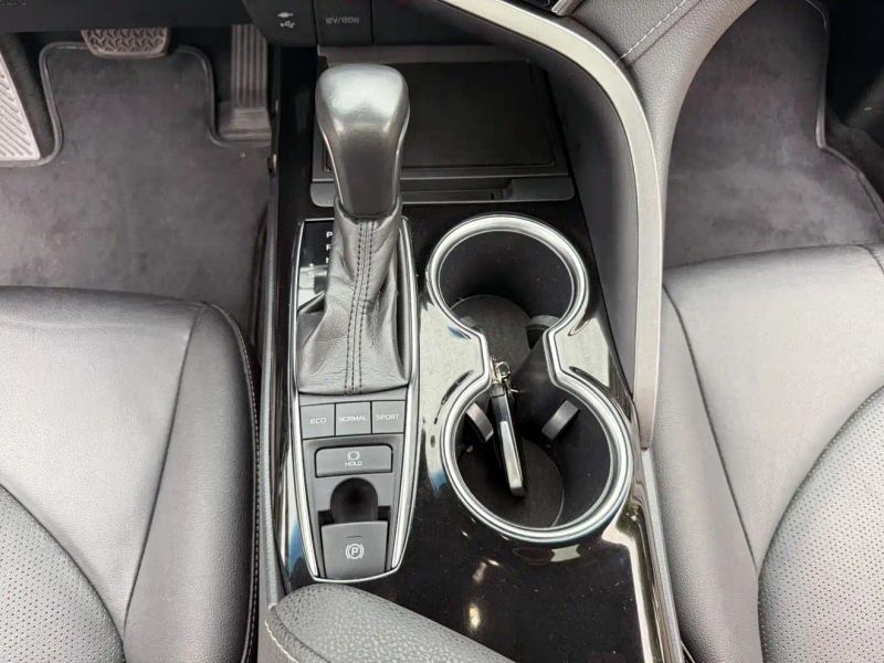 alphard camry