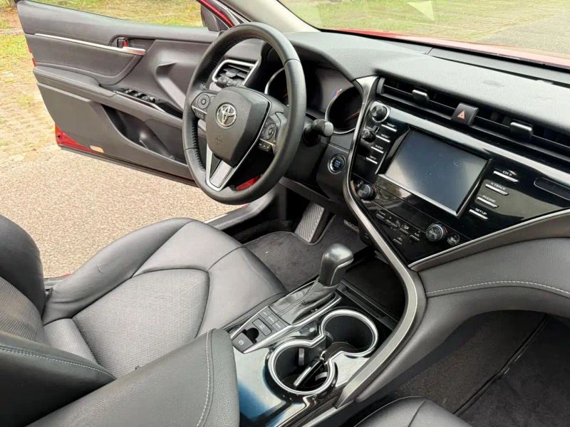 alphard camry