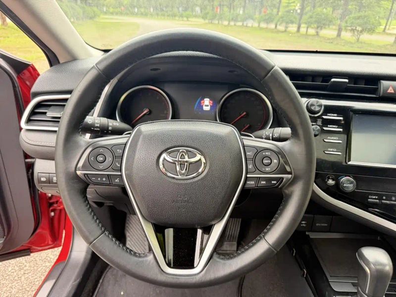 alphard camry