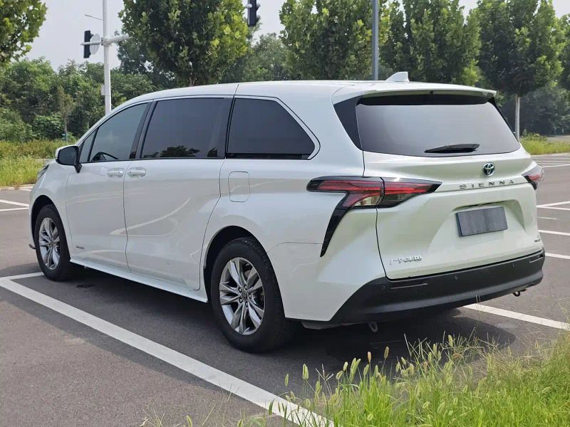 alphard sienna