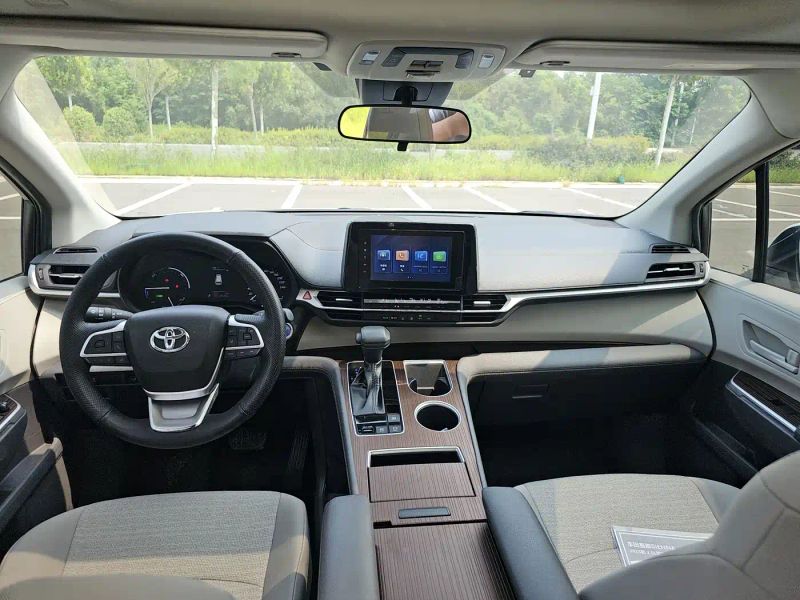 alphard sienna