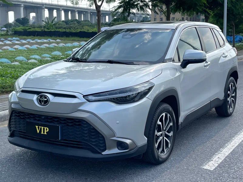 alphard corolla_cross