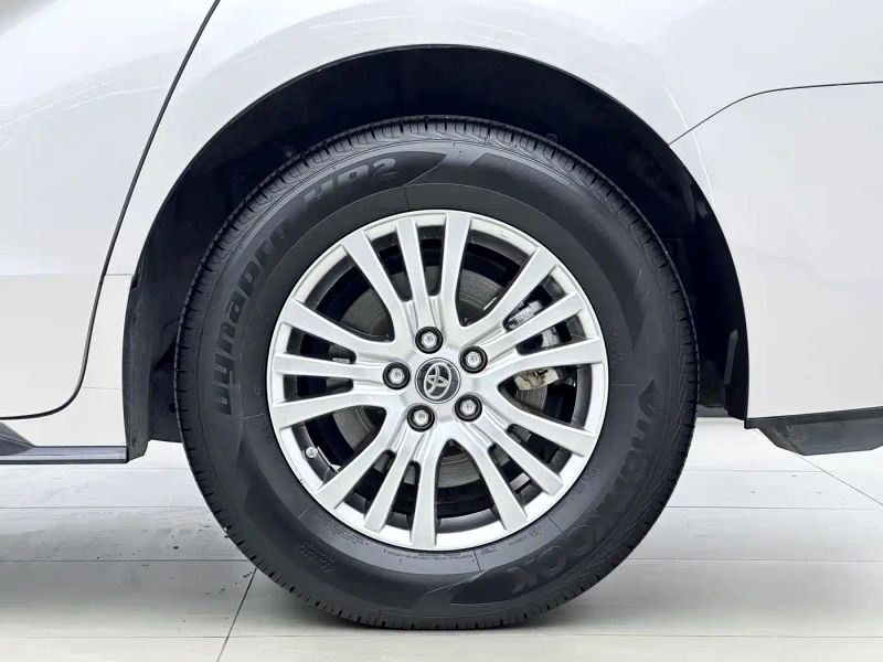alphard sienna