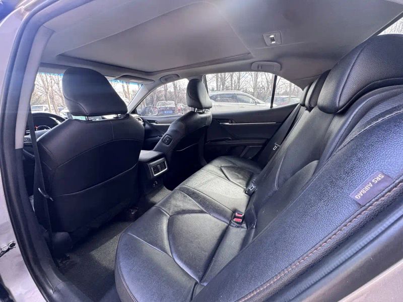 alphard camry