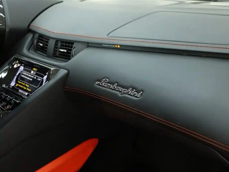 Lamborghini supercar