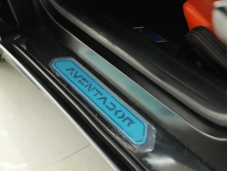 Lamborghini supercar