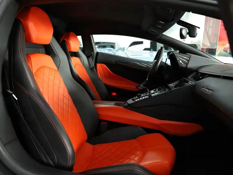 Lamborghini supercar
