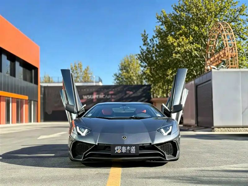 Lamborghini supercar