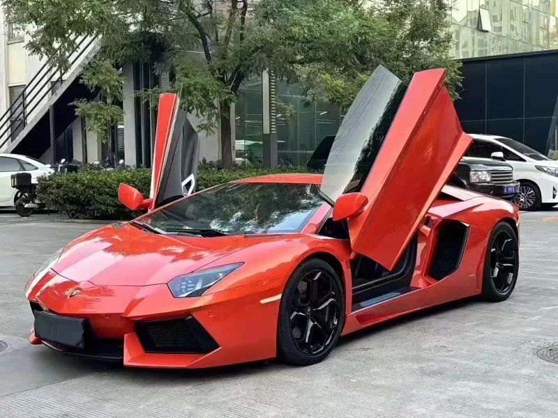 Lamborghini supercar