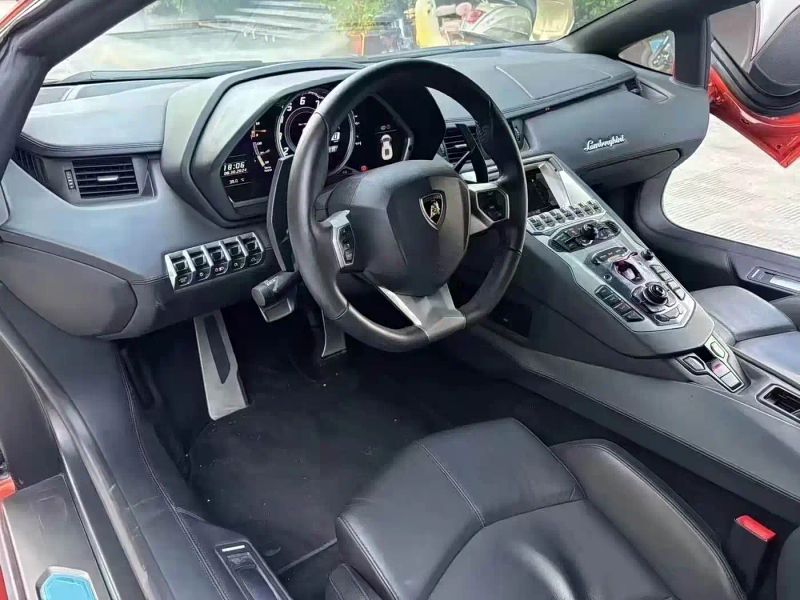 Lamborghini supercar