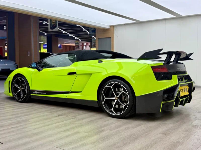 Lamborghini sports_car
