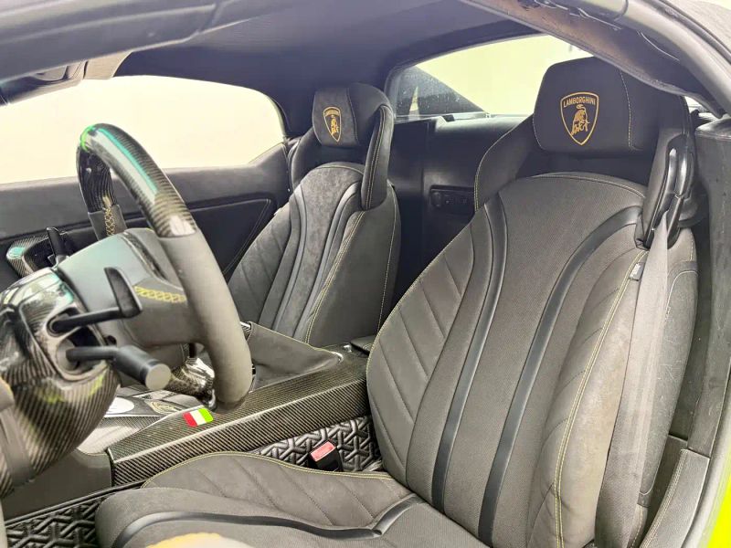 Lamborghini sports_car