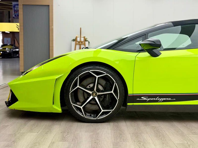 Lamborghini sports_car