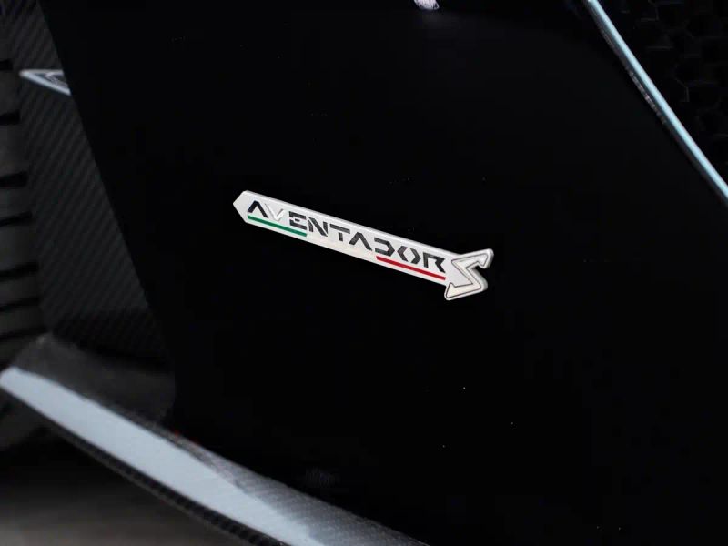 Lamborghini supercar