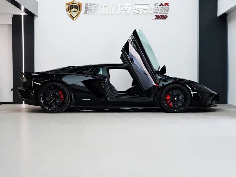 Lamborghini supercar
