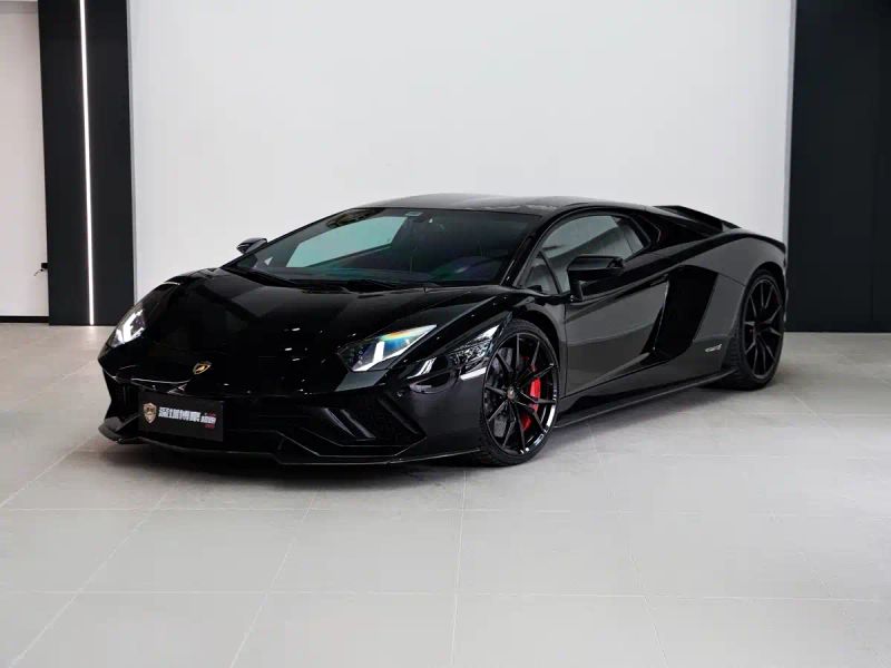 Lamborghini supercar