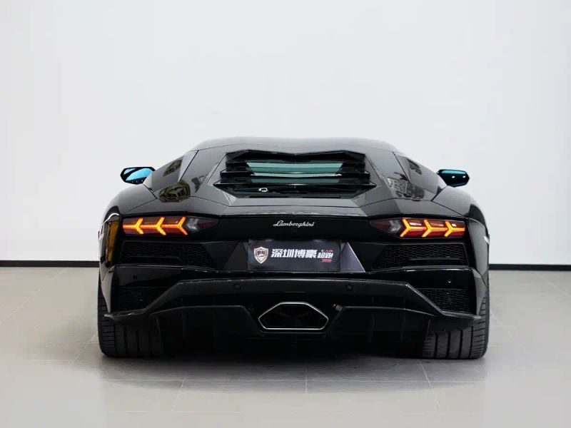 Lamborghini supercar