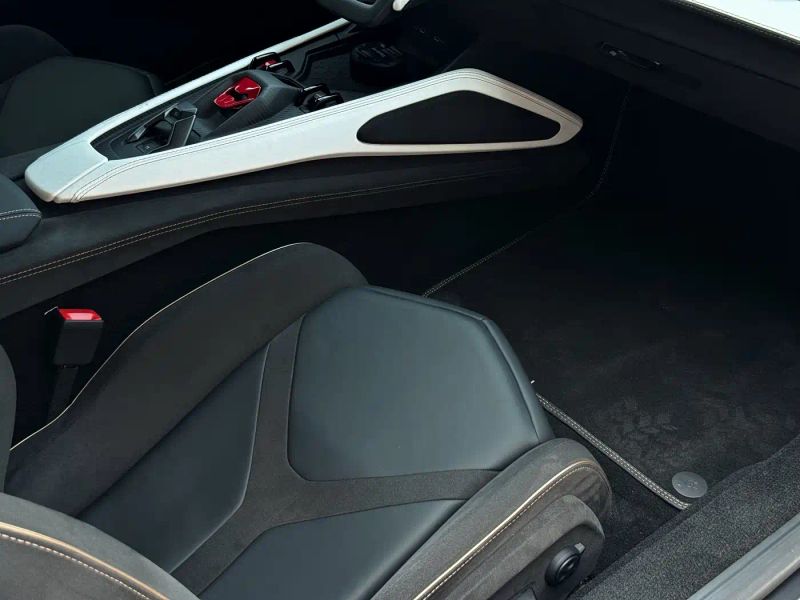 Lamborghini supercar