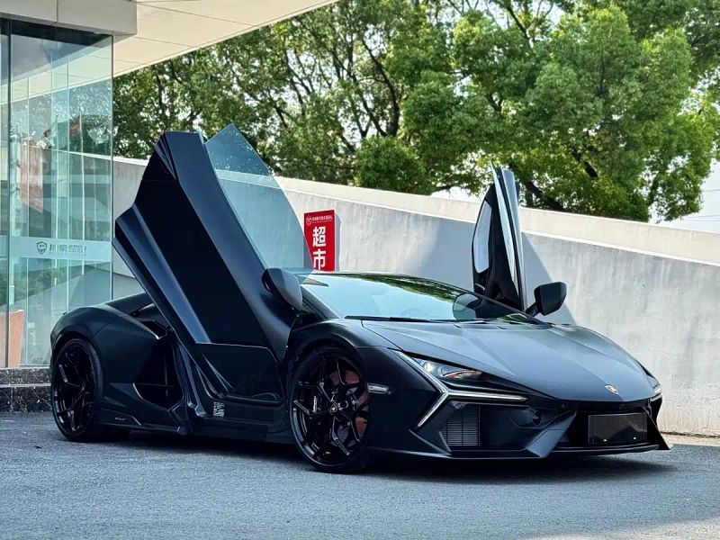 Lamborghini supercar