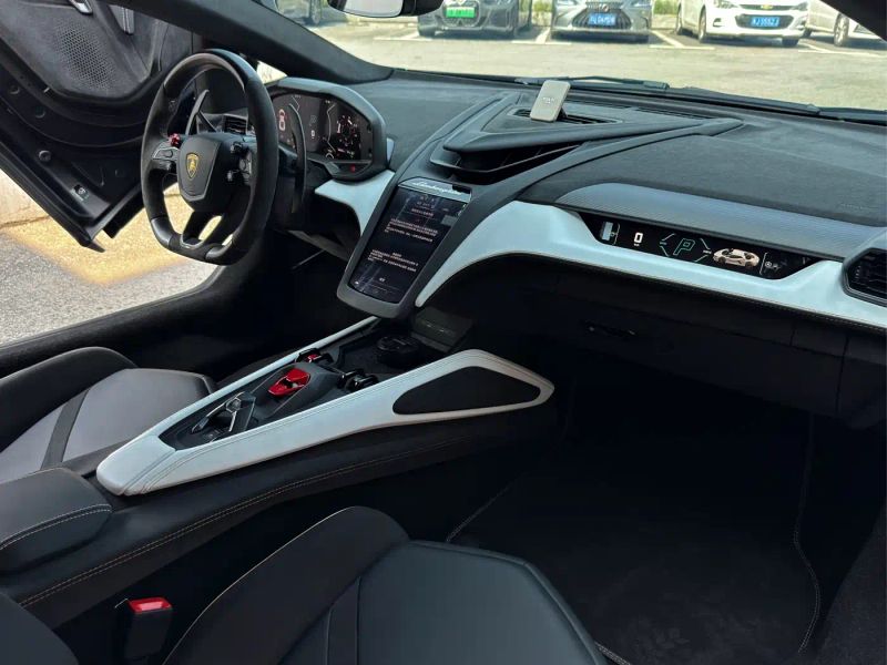 Lamborghini supercar