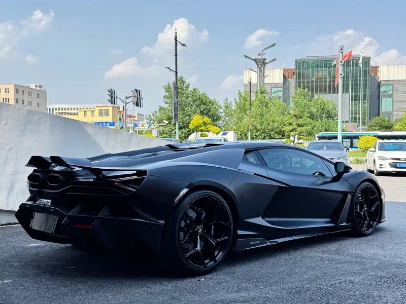 Lamborghini supercar