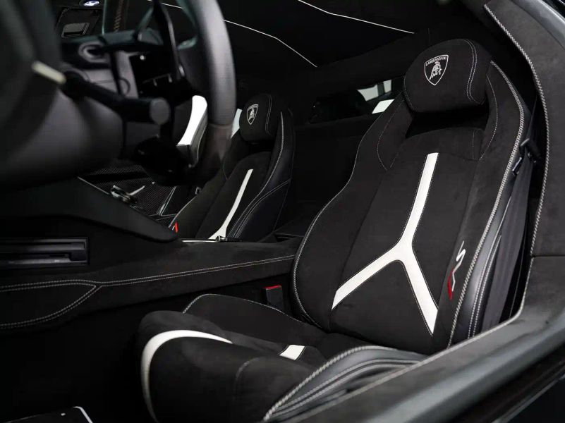 Lamborghini supercar