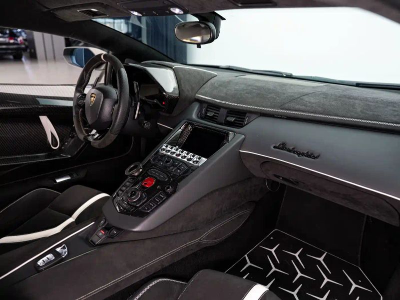 Lamborghini supercar