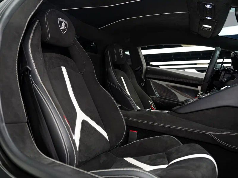 Lamborghini supercar