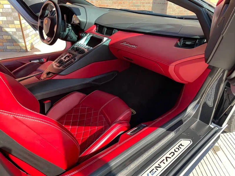 Lamborghini supercar