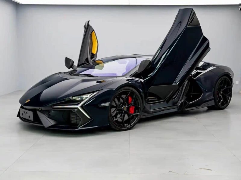 Lamborghini supercar