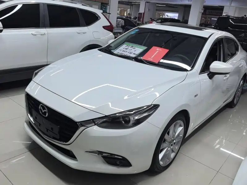 Mazda axela