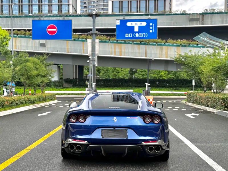 california ferrari_812