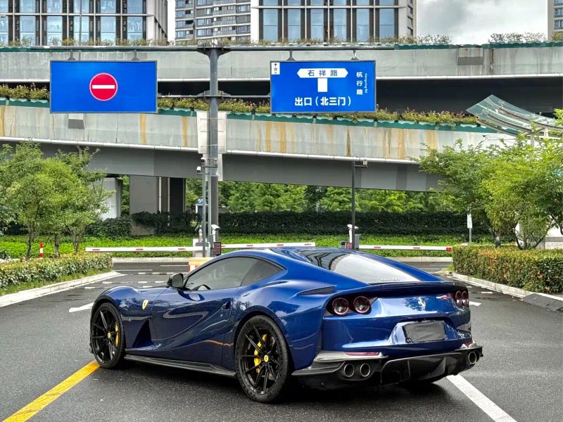 california ferrari_812