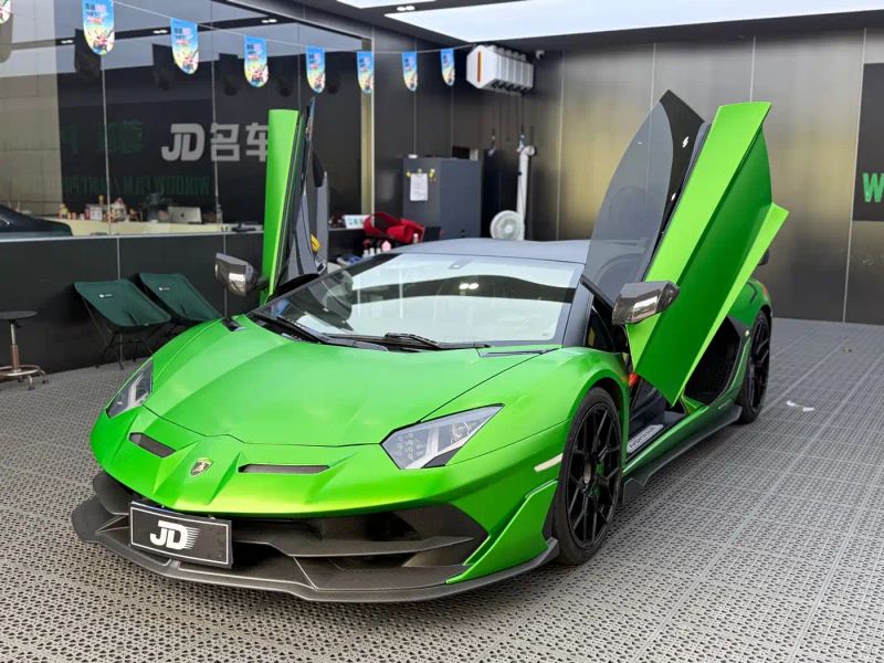 Lamborghini supercar