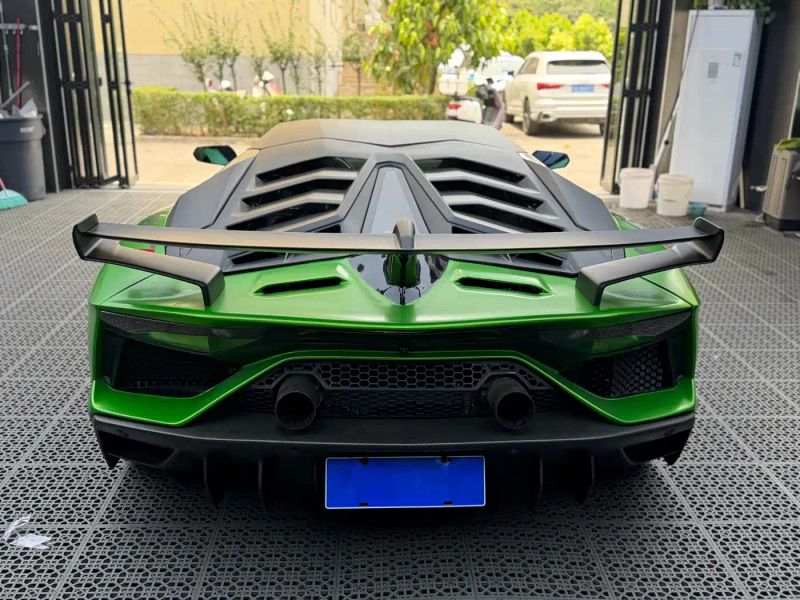 Lamborghini supercar