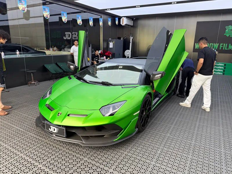 Lamborghini supercar